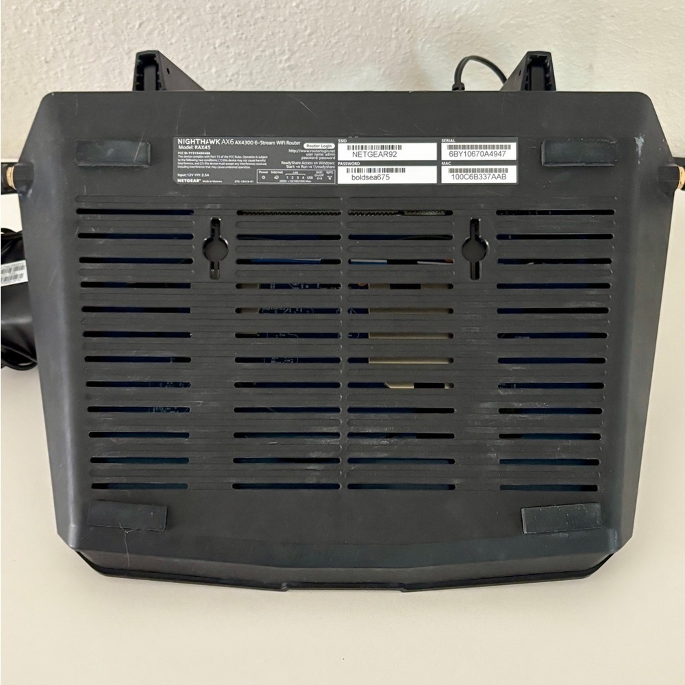 NETGEAR Nighthawk AX6 6-Stream AX4300 WiFi Router - Picture 3 of 4